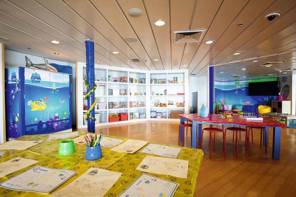 Marella Cruises Marella Explorer M Club ©Cezare White 2.jpg